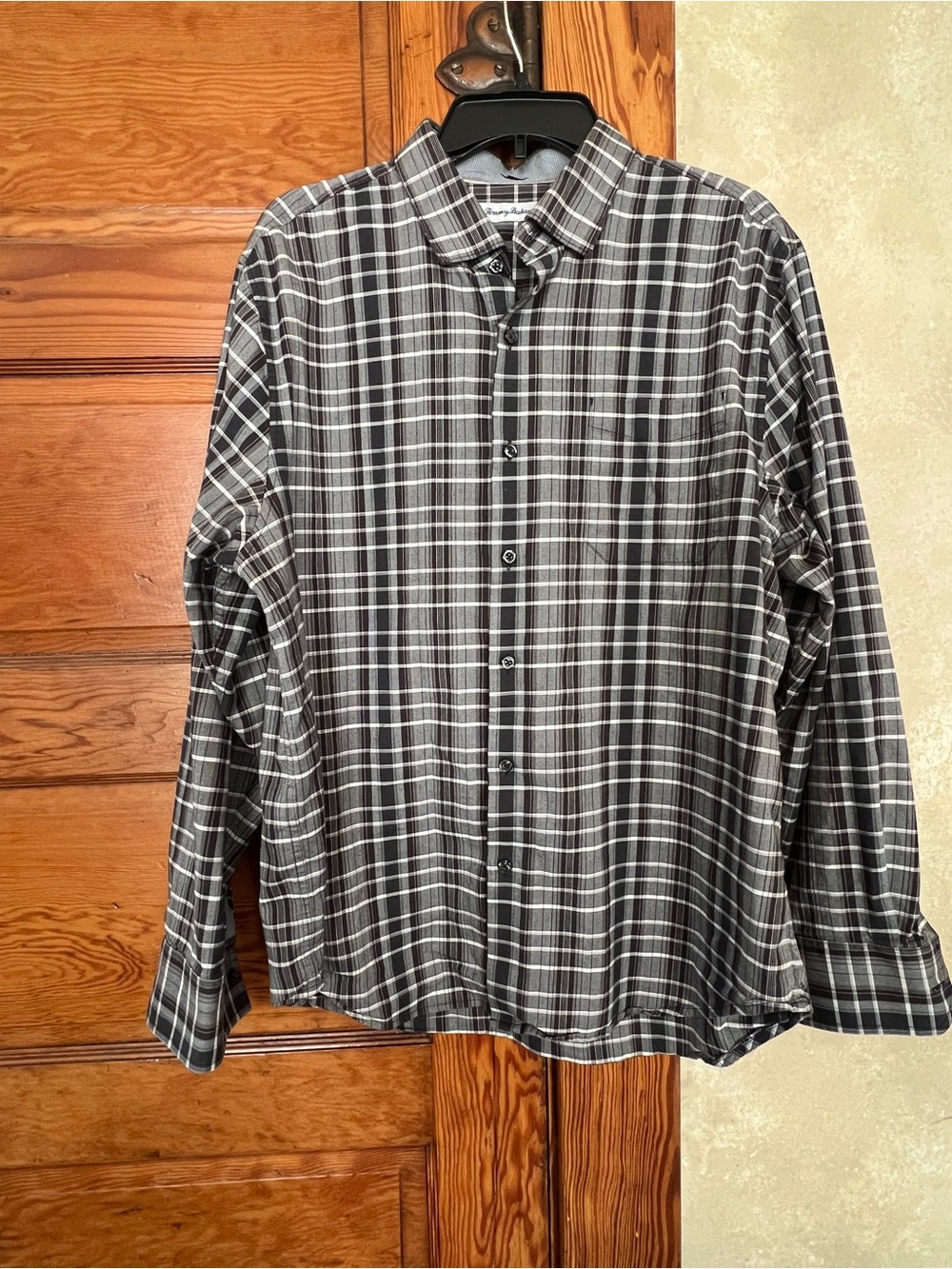 Tommy Bahama Black/White Plaid Men’s Button Up Dress Shirt Size Preppy Office